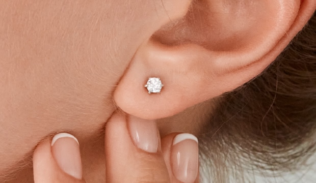 Diamantové náušnice a náušnice | acredo