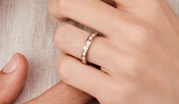 Dvoubarevné snubní prsteny a dvoubarevné snubní prsteny | acredo