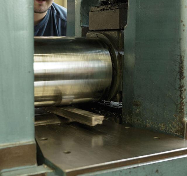 Od slitiny k prstenovému polotovaru